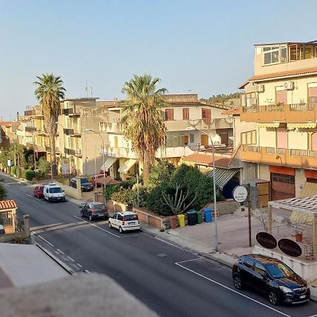 דירות Torregrotta L'Isola Di Ago מראה חיצוני תמונה